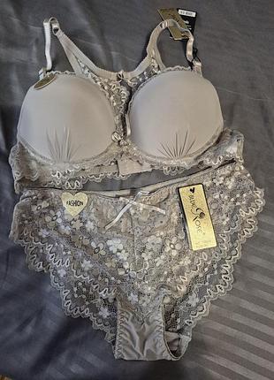 Комплекти нижньої білизни чашка в75,80,85 bluerose гарна спинка