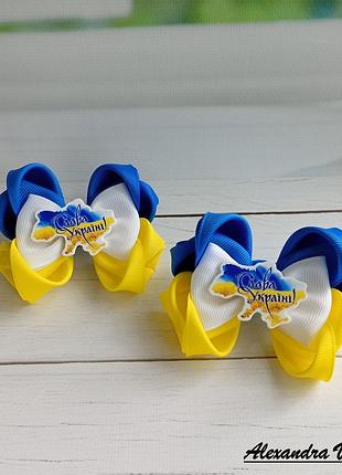Великі патріотичні бантики слава україні