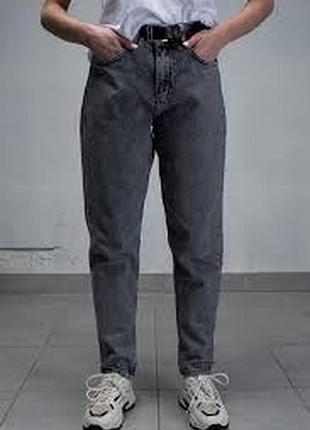 Стильні джинси-мом levis р28