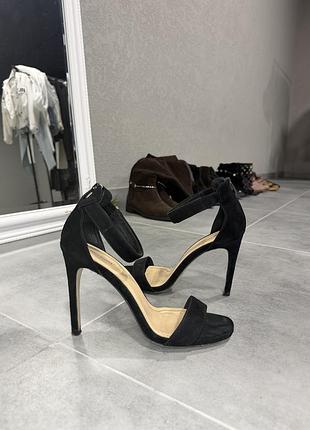 Чорні босоніжки🖤