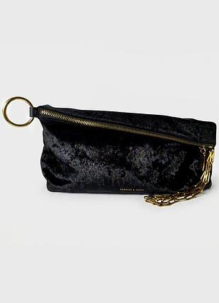 Оксамитовий клатч charles & keith із золотою фурнітурою