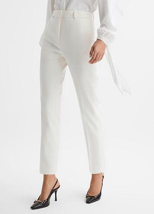 Reiss белые молочные брюки укороченные slim fit mila зауженные