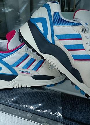 Колекційні кросівки adidas  нові,екслюзивні таких в україні не знайдеш ! торг присутній.