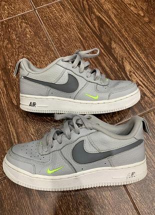 Кросівки nike р-35,5