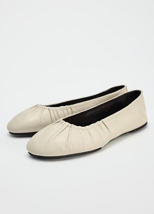 Новые молочные балетки zara кожаные натуральная кожа