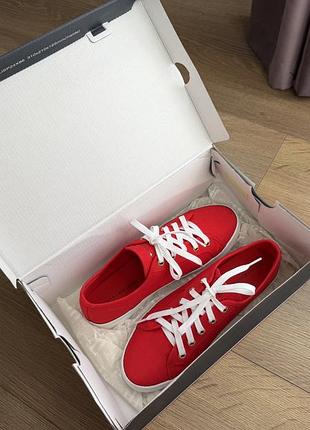 Червоні жіночі кеди tommy hilfiger 39 розміру