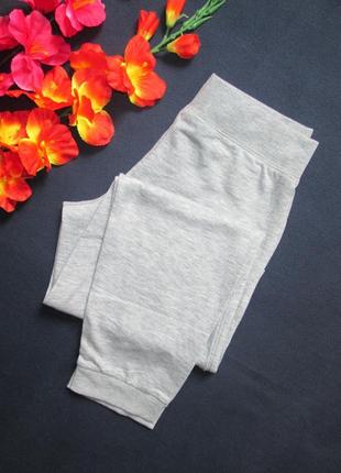 Суперовые трикотажные спортивные штаны с легким начесом серый меланж love to lounge6 фото
