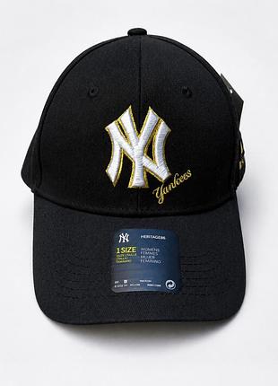Кепка new york yankees heritage86 чорна з вишитим логотипом регульована
