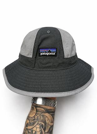 Панама patagonia нейлоновая gorpcore с утяжкой и фиксатором под подбородок