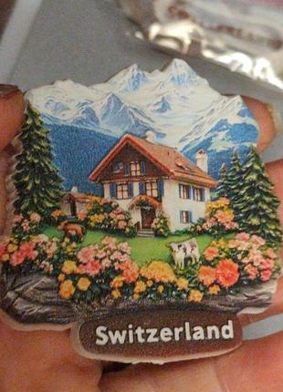 Магніт на холодильник сувенір швейцарія switzerland альпи гори будиночок