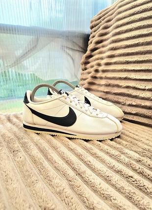 Оригинальные кожаные кроссовки nike classic cortez leather white 749571-100