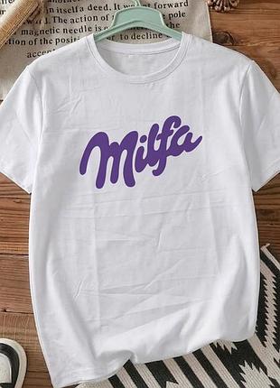 Футболка белая с принтом «milfa» размер м. мемные принты. футболки для женщин и мужчин.