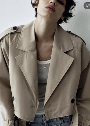 Вкорочений тренч плащ бежевого кольору zara