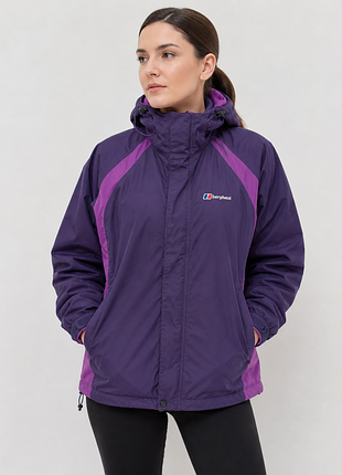 Курточка від бренду berghaus