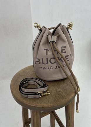 ⭐️marc jacobs marc jacobs the leather mini bucket bag