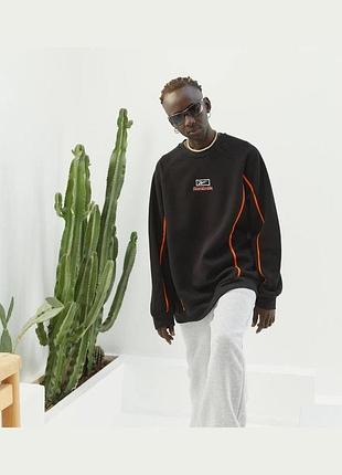 Reebok світшот чорний