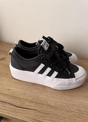 Кеди adidas