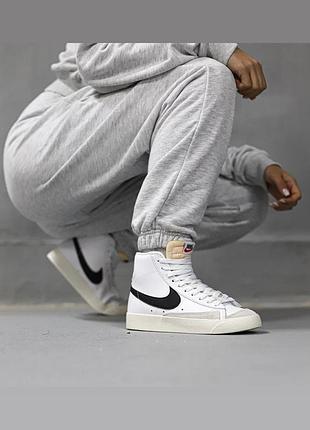 Nike blazer mid 77 vintage white black