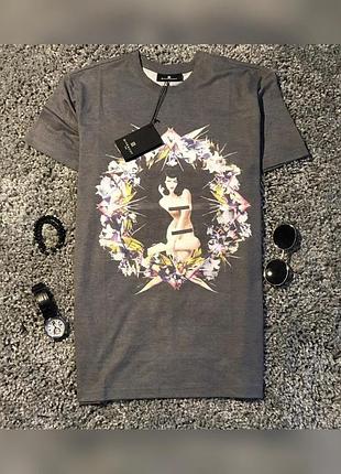 Футболка givenchy