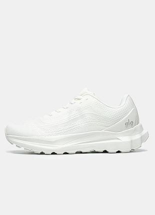 Alo yoga runner white