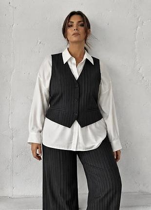Стильний костюмний жилет у смужку south — plus size