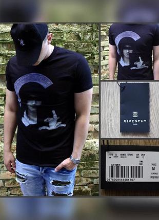 Футболка givenchy