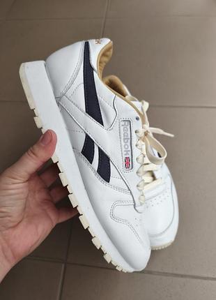 Шкіряні кросівки reebok