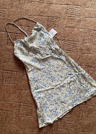 Платье шикарное мини сатиновое в цветочки zara