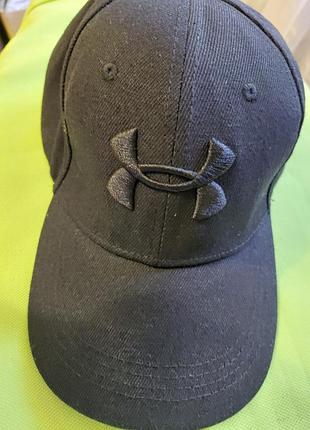 Оригинальная бейсболка under armour (размер md/lg)