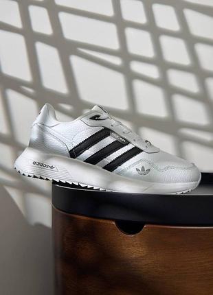 Adidas retropy white black 5