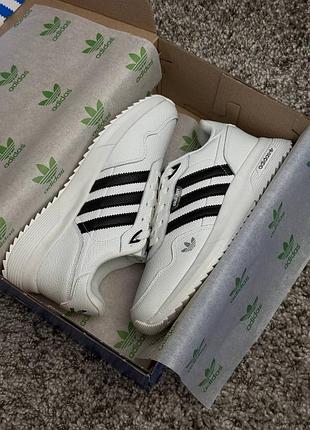 Adidas retropy white black 8