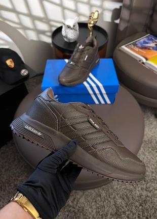 Adidas retropy brown 9