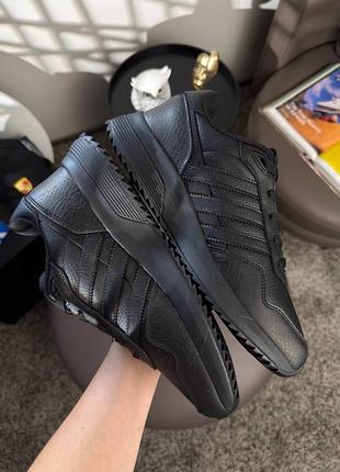 Adidas retropy all black 3