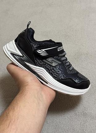 Skechers s-lights: erupters iii - derlo  33.5р 21-22см кросівки дитячі оригінал з світлодіодною підсвіткою