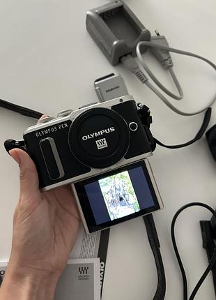 Фотоапарат olympus pen e-pl8 kit 14-42mm ii r | повний комплект у коробці