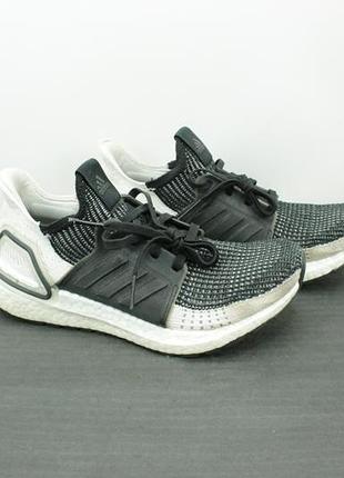 Спортивные кроссовки adidas ultraboost 19 core black