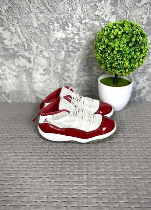 Jordan air low 11 кроссовки 27 размер детские яркие спортивные