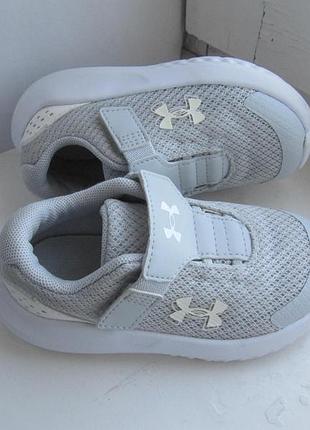 Кросівки under armour