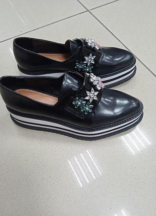 Туфли zara.38 европейский.