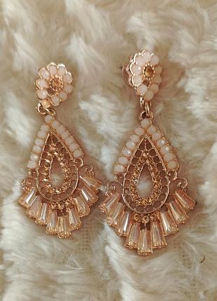 Сережки красиві