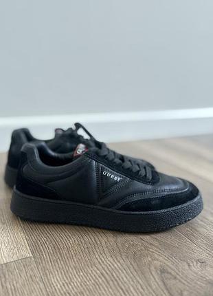 Кеди guess