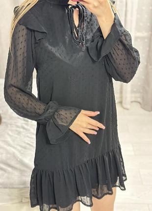 Чорна сукня
