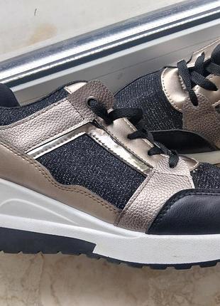 Кроссовки сникерсы 40-41