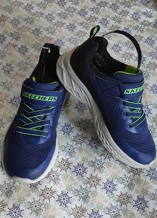 Кроссовки skechers 30 размера,20см по стельке