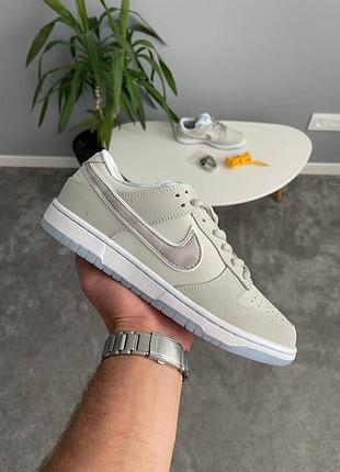 Nike sb dunk lobster friends and family