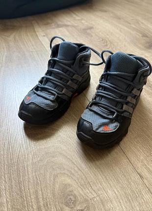 Черевики adidas
