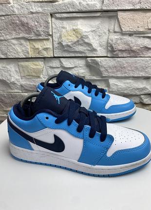 Оригінальні кросівки air jordan 1 low