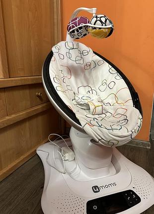 Колисальний центр 4moms mamaroo.