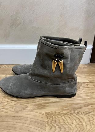 Жіночі замшеві ботильйони giuseppe zanotti