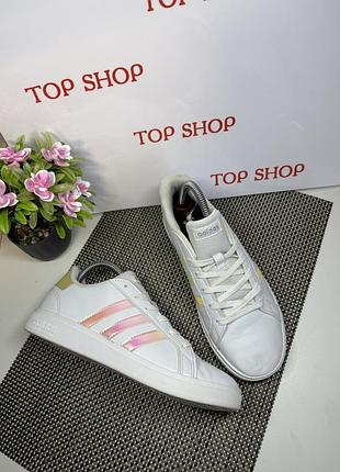 Оригинальные кроссовки adidas